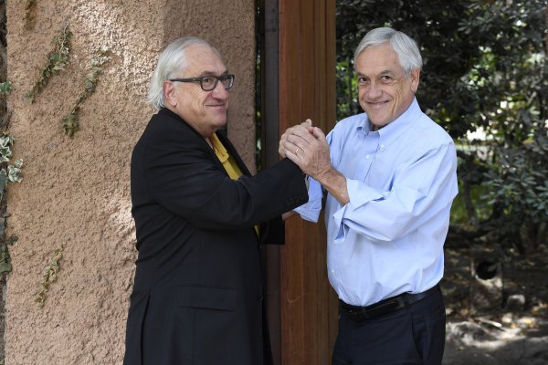 Presidente Piñera desiste de nombramiento de su hermano en embajada de Argentina