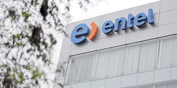 Ganancias de Entel caen 40% y compañía atribuye resultados a cambio en tratamiento contable