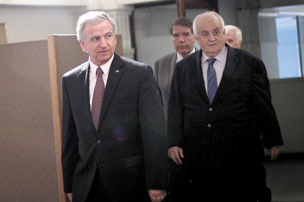 Tras pausa por debate fiscal, Hacienda retoma diálogo con gremios por reforma tributaria