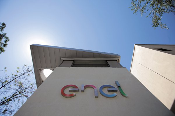 Enel toma ventaja para quedarse con mayor distribuidora brasileña