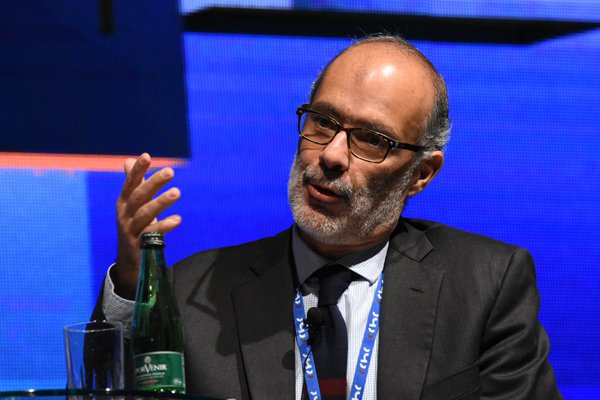Valdés pone foco en instituciones: “Quizá nos falta actualizarlas”