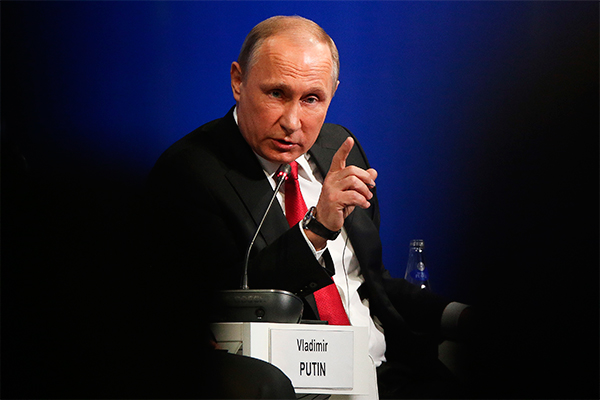 Putin y Merkel coinciden en importancia de mantener acuerdo nuclear con Irán