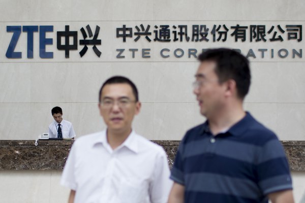 Trump apoya levantar sanciones a china ZTE en señal de alivio ante guerra comercial