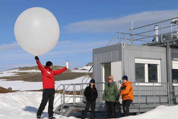 Chile será parte de iniciativa mundial para estudiar el clima en la Antártica