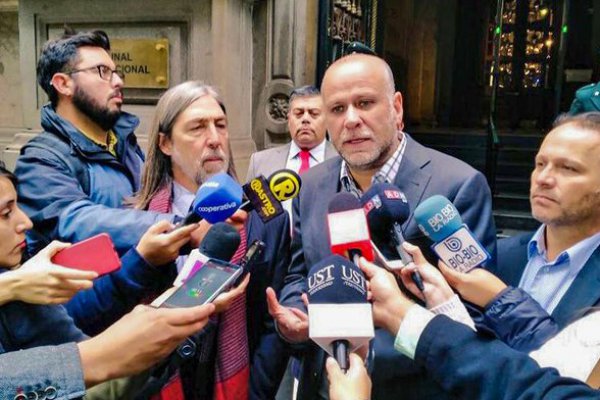 Senadores exigen al TC promulgar proyecto original que fortalece al Sernac