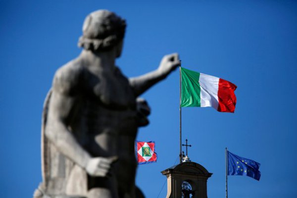 Acuerdo por nuevo gobierno en Italia sume a Europa en la incertidumbre