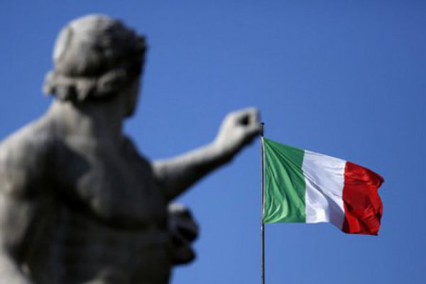 Euroescépticos de Italia acuerdan formar gobierno en nuevo golpe para la UE