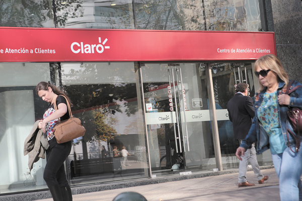 Claro propone a Subtel baja gradual de tarifas para telefonía fija de hasta 50%