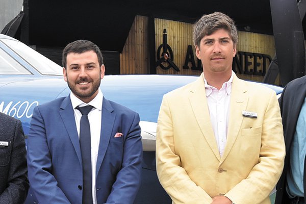 Firma ligada a hijo de Cardoen ingresa a mercado de venta de aviones nuevos