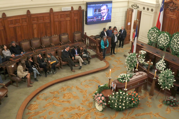 Transversal reconocimiento al exsenador Antonio Horvath