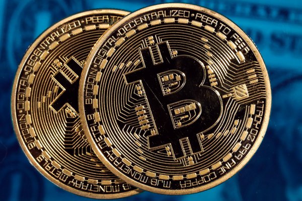 Bitcoin se hunde por debajo de los US$ 8.000 por primera vez desde mediados de abril