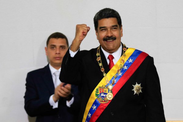 Maduro se juramenta ante la oficialista Asamblea Nacional Constituyente