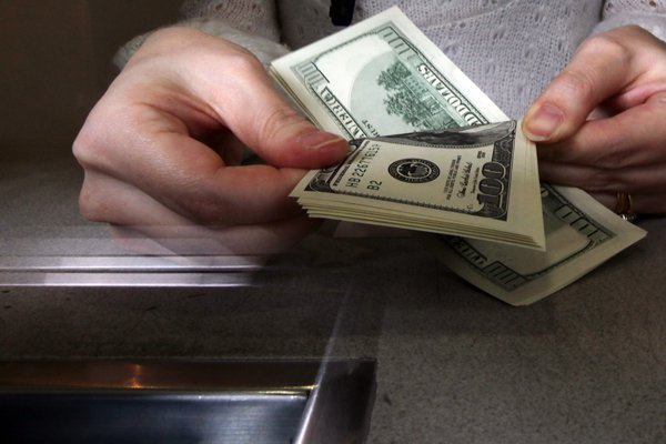 Bci: Ventas de peso chileno suman US$ 7.000 millones en un mes