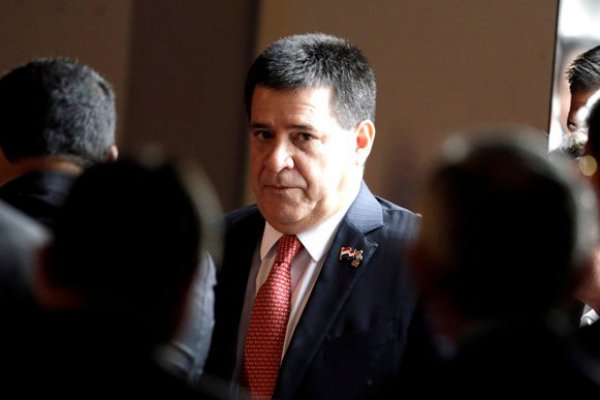 Presidente de Paraguay renuncia para entrar al Senado y abre flanco de crisis política