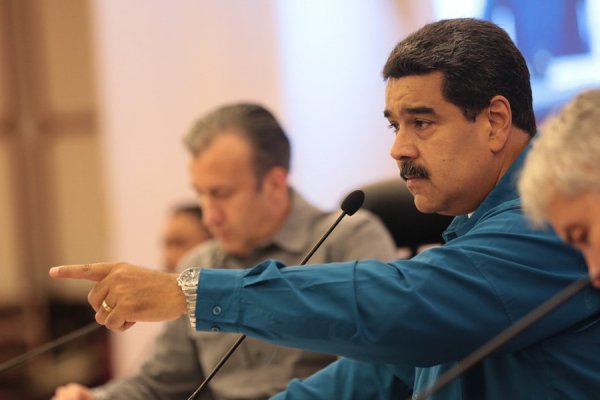 Maduro posterga al menos dos meses la reconversión monetaria en Venezuela