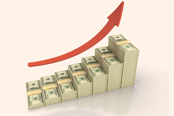 Dólar anota fuerte alza en Chile y el mundo por crisis en Italia