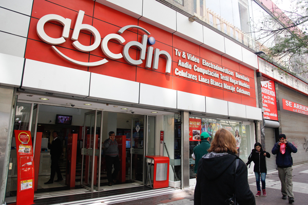 Controladora de Abcdin y Dijon reduce personal
