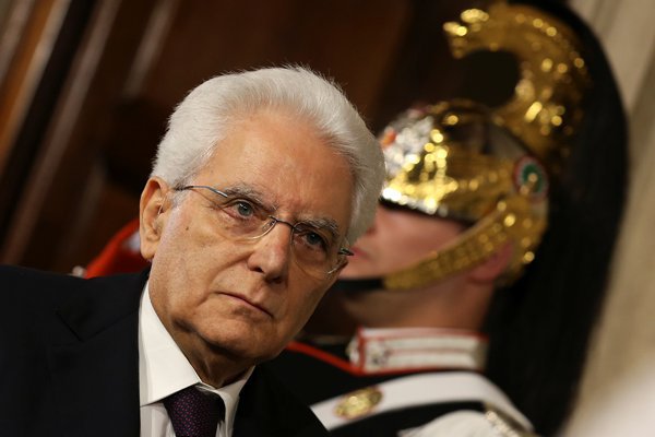 Populistas italianos vuelven a negociar para formar gobierno