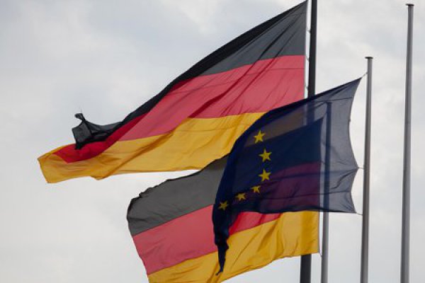 Desempleo de Alemania toca mínimo histórico en mayo