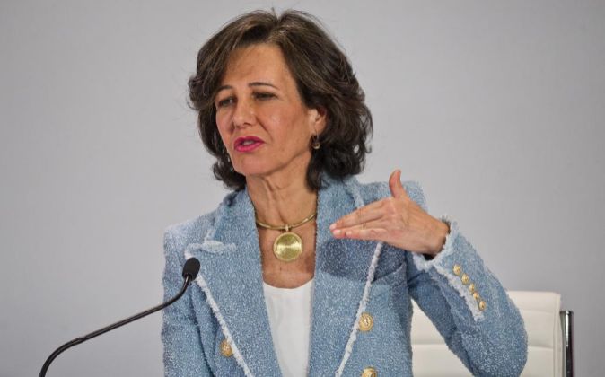 <p>Ana Botín dice que se ha demostrado la madurez y fortaleza de democracia española</p>