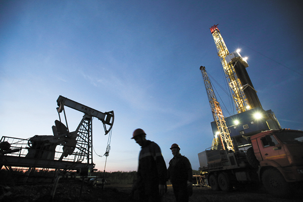 Pérdida de producción de Irán podría estrechar aún más el balance del petróleo