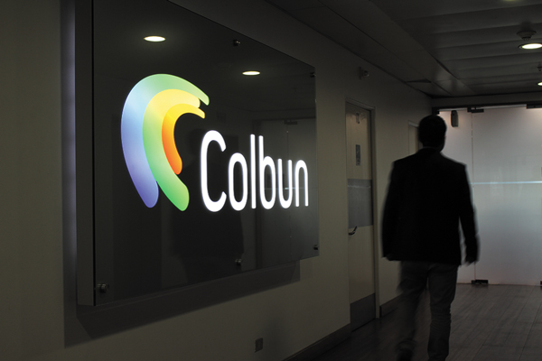 Colbún firma su mayor contrato eléctrico en el Norte Grande con minera Zaldívar