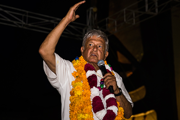 López Obrador mantiene el favoritismo para imponerse en las presidenciales de México