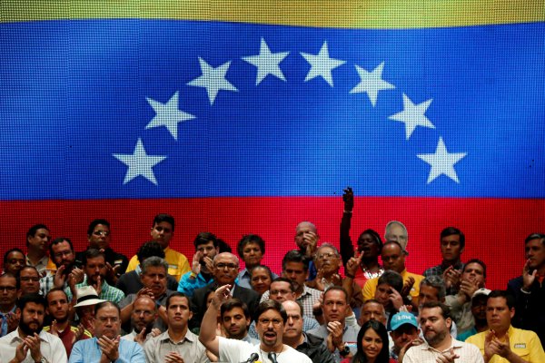 Inflación diaria en Venezuela es de 2,4% y llega a 110% en mayo, dice Parlamento