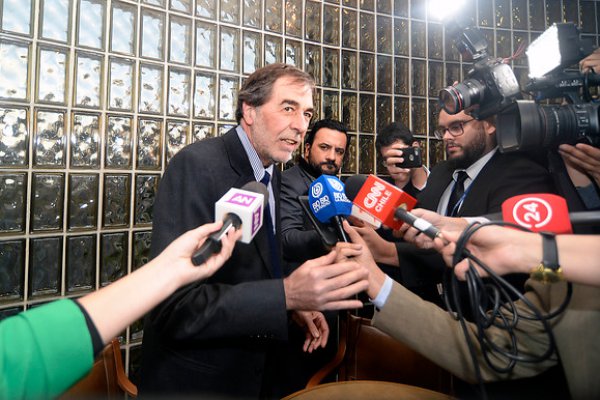 Correa Sutil antes de ingresar a la comisión de la acusación constitucional: “Vengo a defender al ministro, no a defenderme a mí”