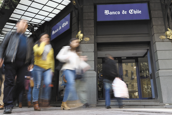 Banco de Chile reconoce que “no ha variado” presupuesto para ciberseguridad tras millonario robo informático