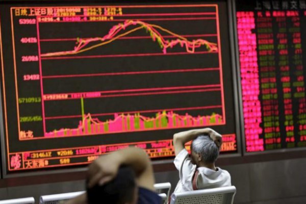 La guerra de aranceles hunde a la Bolsa de Shanghái
