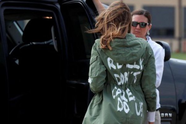 Zara enfrenta polémica por chaqueta de Melania Trump