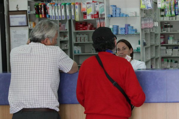 ¿Remedios más baratos? SII define beneficioso régimen tributario para farmacias populares