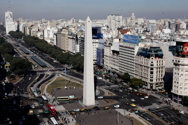 Bolsa argentina se desploma 9% ante creciente preocupación por deterioro económico