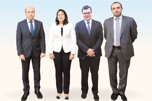 El círculo de hierro del Contralor