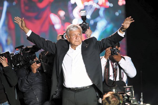 López Obrador gana la presidencia en México con amplia ventaja