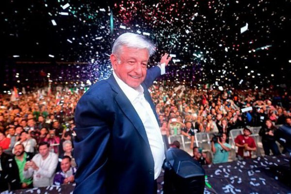 El futuro presidente de México renuncia a la seguridad, a la residencia oficial y al avión