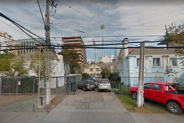 Dueños de edificio paralizado en El Golf suman conflicto con otro proyecto en Las Condes
