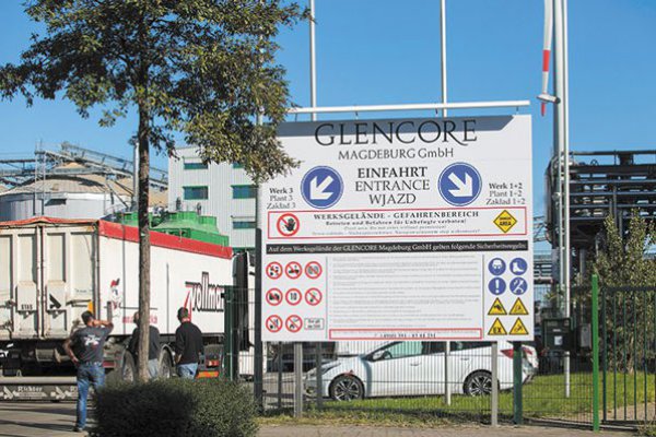 Glencore recomprará acciones para tranquilizar a los inversionistas