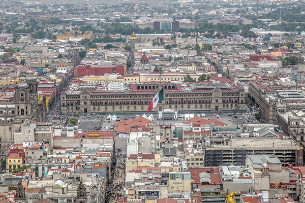 Bolsa mexicana da su mayor salto diario en más de un año y medio