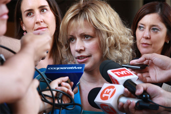 Sorpresa: Gastón Gómez no asumirá en el CNTV y gobierno nombra a Catalina Parot
