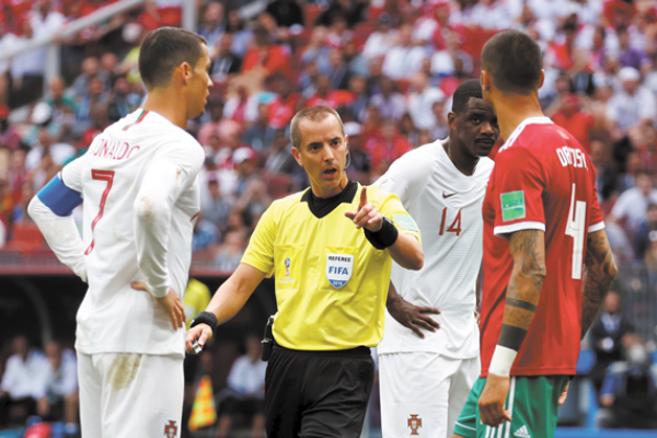 Geiger y Pitana, favoritos para arbitrar la final