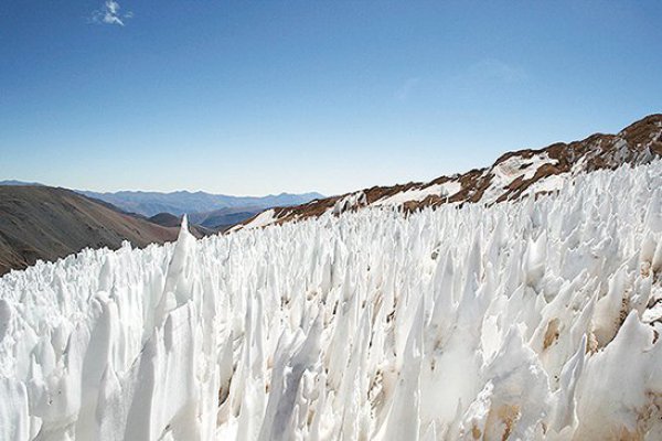 Aprueban moción que protege los glaciares