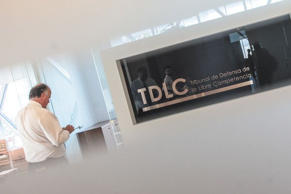Bancos responden a operadores de criptomonedas ante el TDLC