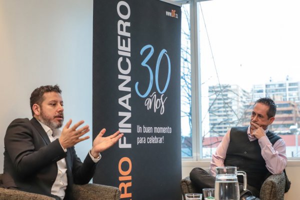 Encuentro entre Diario Financiero y sus columnistas