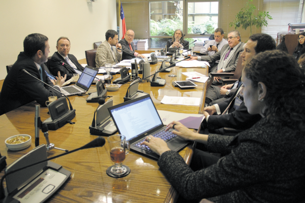 Se destraba ley de bancos y se llega a acuerdo en nudo de reserva bancaria