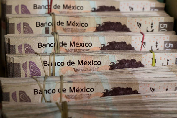 0,37% sube el peso mexicano tras comentarios de Trump