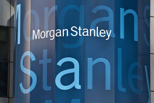 Ganancias de Morgan Stanley se disparan 39% impulsadas por ingresos récord en su negocio de banca de inversión
