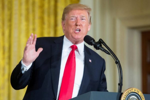 Trump asegura que le dijo a Putin que no toleraría más injerencia rusa