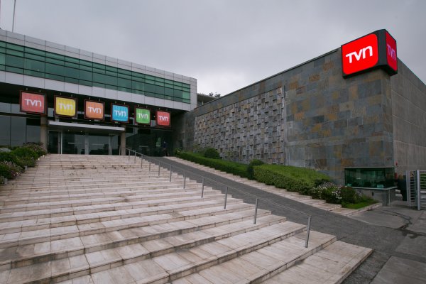 Sigue la crisis en TVN: aseguran que Orrego pretende seguir el camino de Canal 13 y externalizar servicios